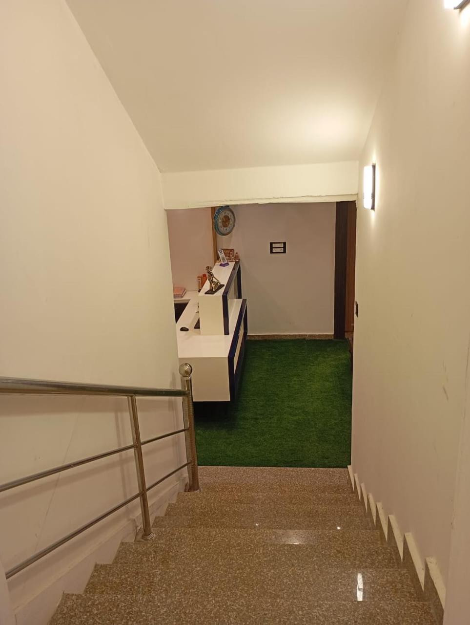 Hotel Middleton Nxt Bhubaneswar Exterior photo